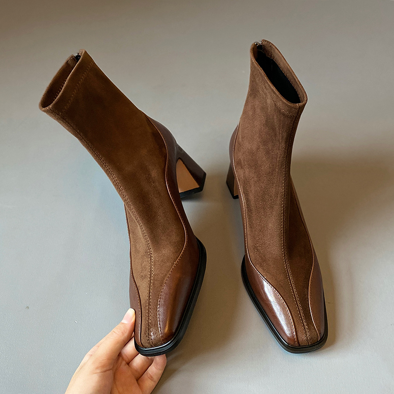 Street Fashion Rome 2026 - Vintage Street Style Women Ankle Boots