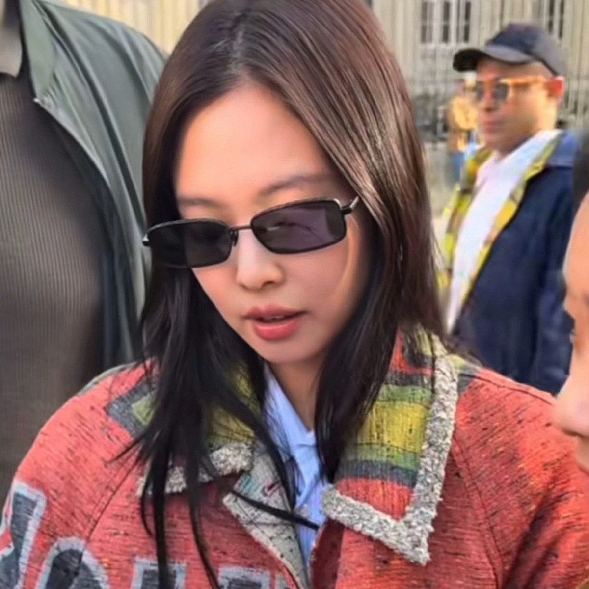 Street Fashion In Korea - Korea Hot Alloy Sunglasses Women INS