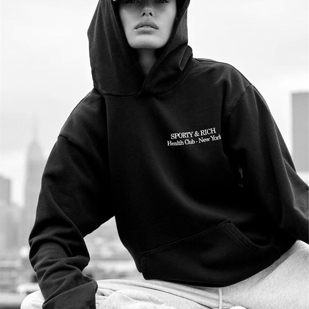Health Club New York Letters P - Street Style New York Fashion บทวิจารณ์และราคา
