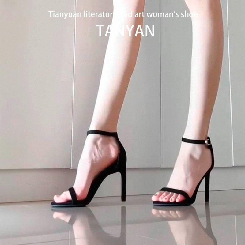 One-strap Sandal Women's 2026  - Street Fashion Rome 2026 บทวิจารณ์และราคา
