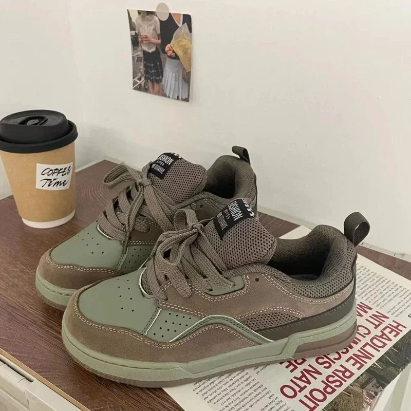 Fashion Vintage Sneakers Men A - Street Fashion Walking บทวิจารณ์และราคา