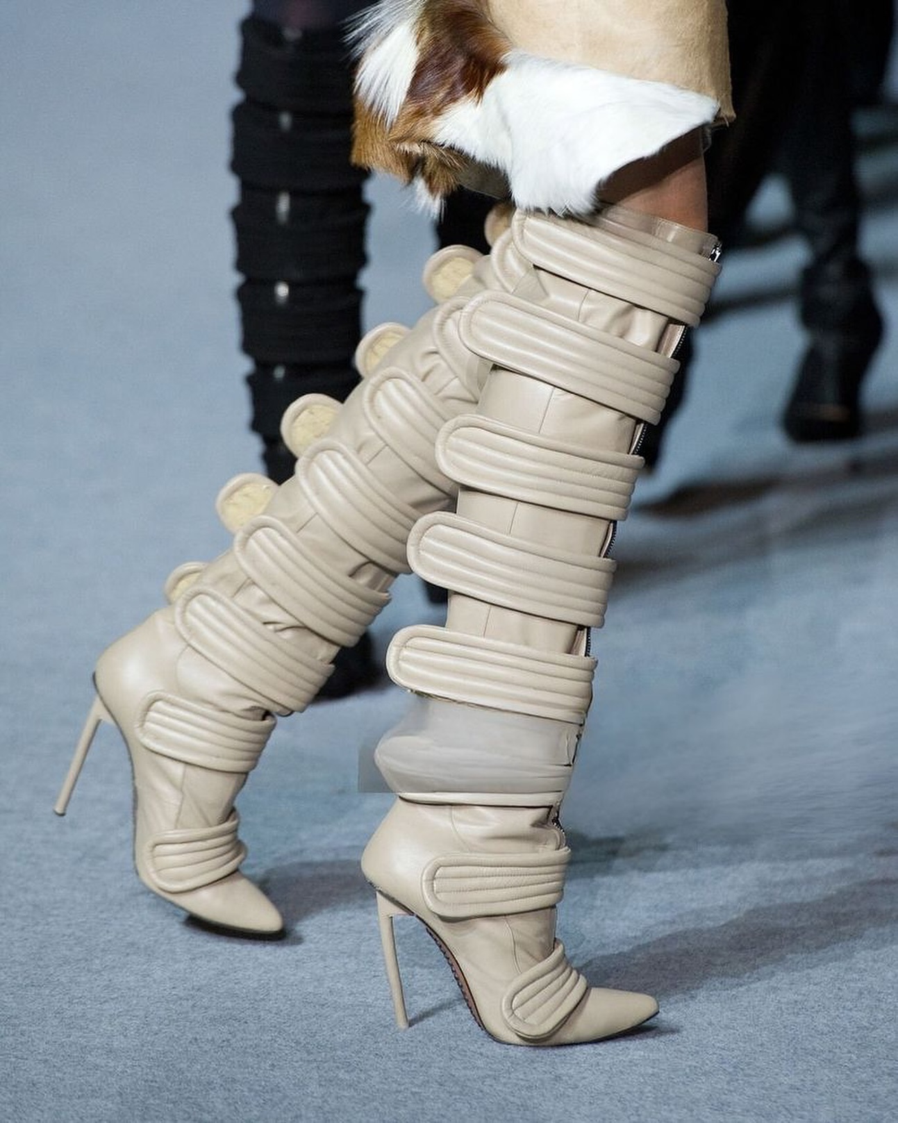 2026 Pointed Toe Knee-high Boo - Street Fashion Rome 2026 บทวิจารณ์และราคา